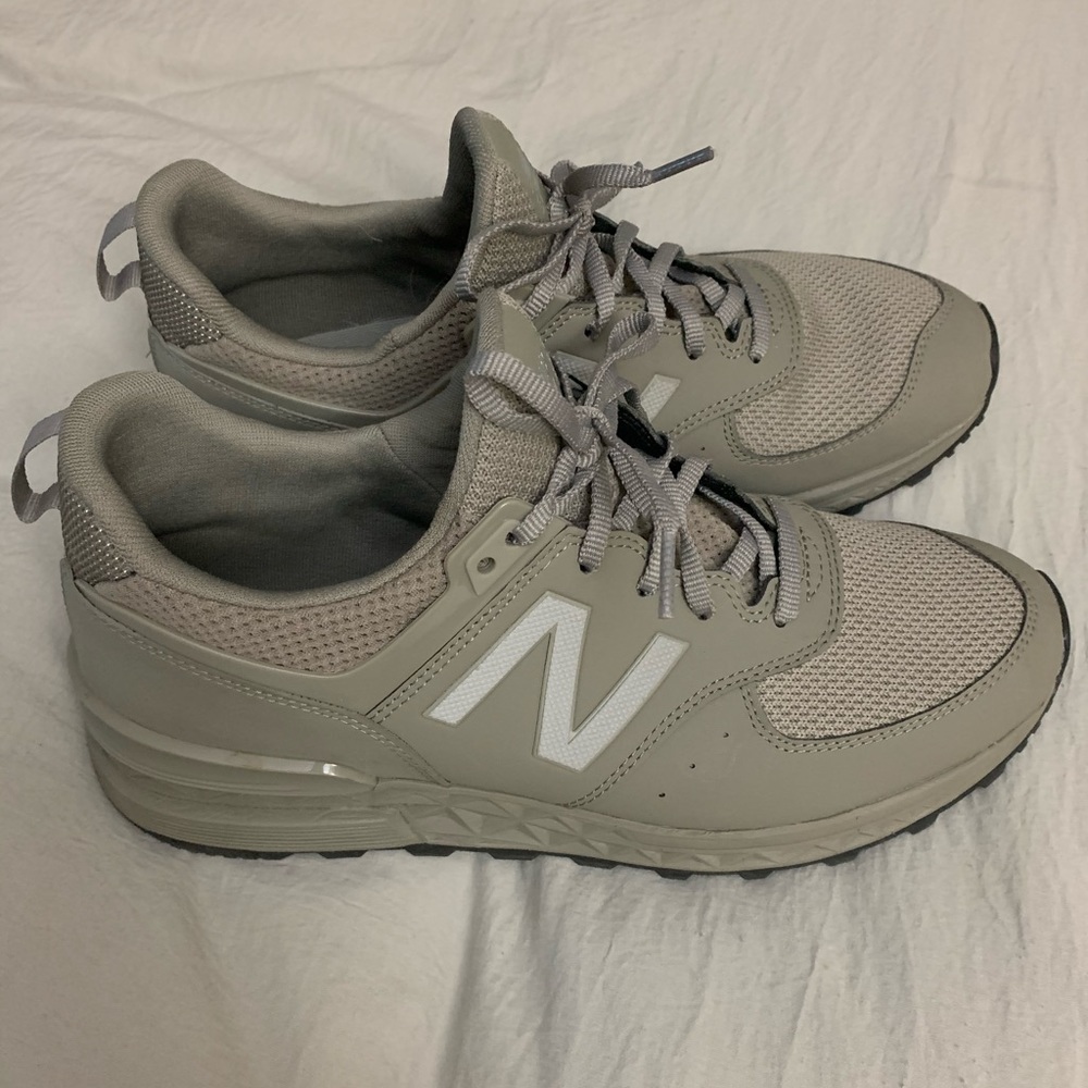 Men’s New Balance cross trainers size 8.5